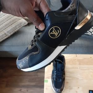 New never worn shoes